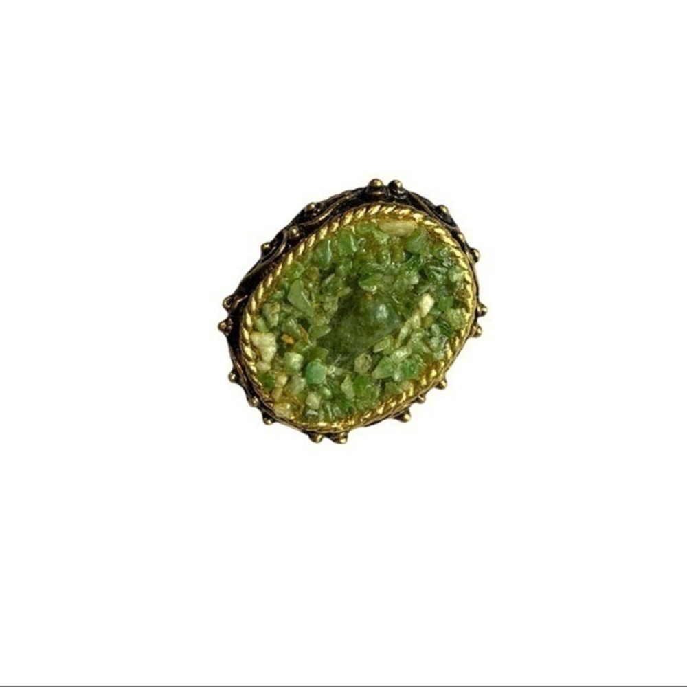 Crushed jade green handmade‎ brooch gold tone braided trim small